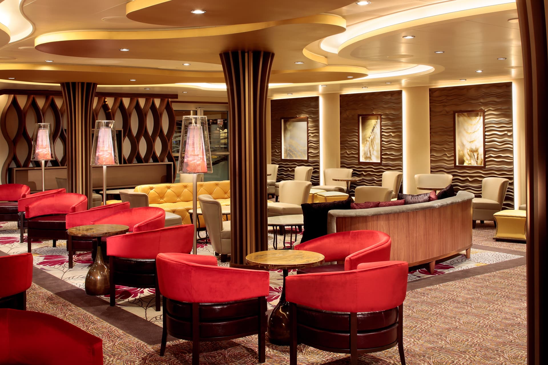 Ovation of the Seas 선내