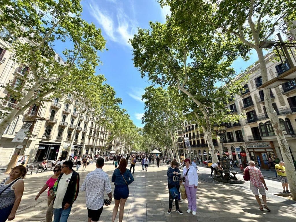 람블라스 거리 (La Rambla)