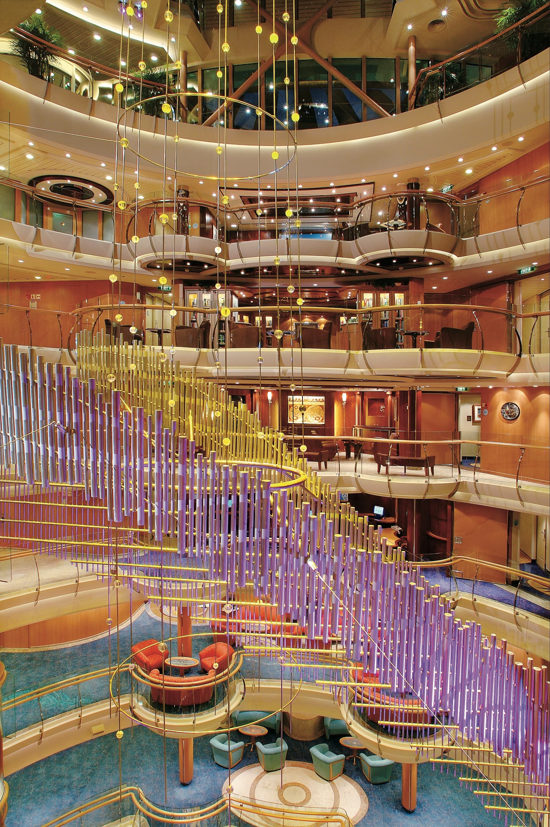 Jewel of the Seas 선내