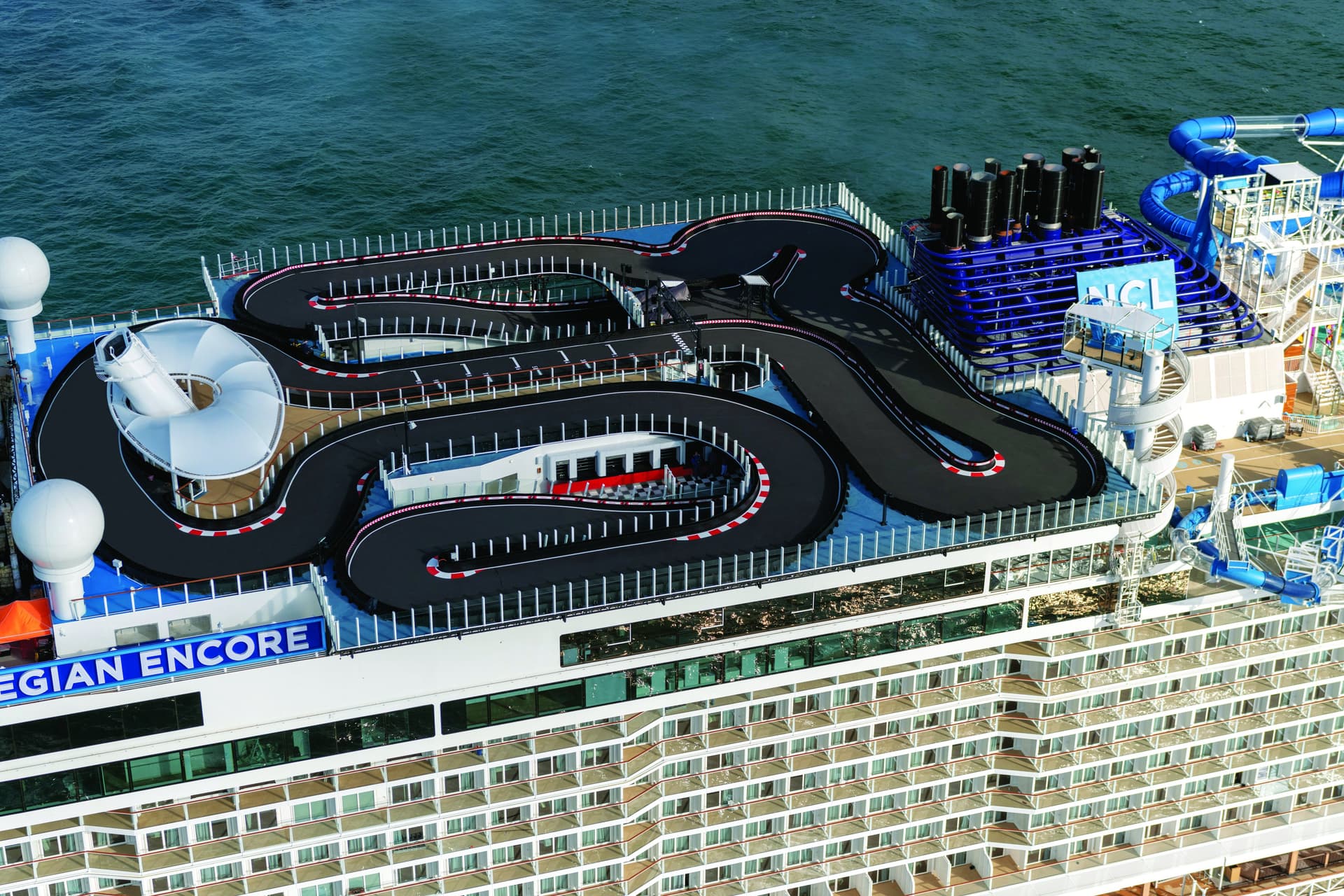 Norwegian Encore 선내