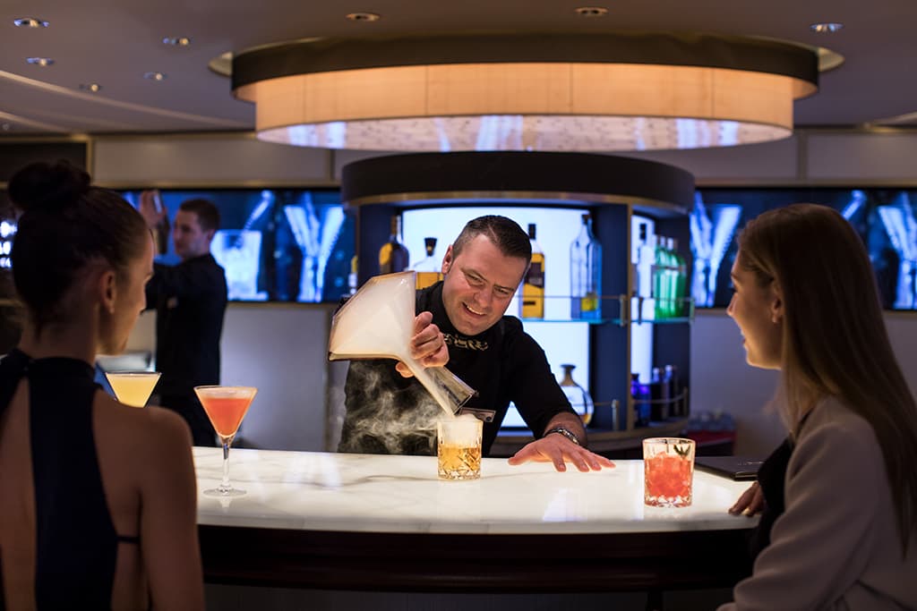 Celebrity Eclipse 선내