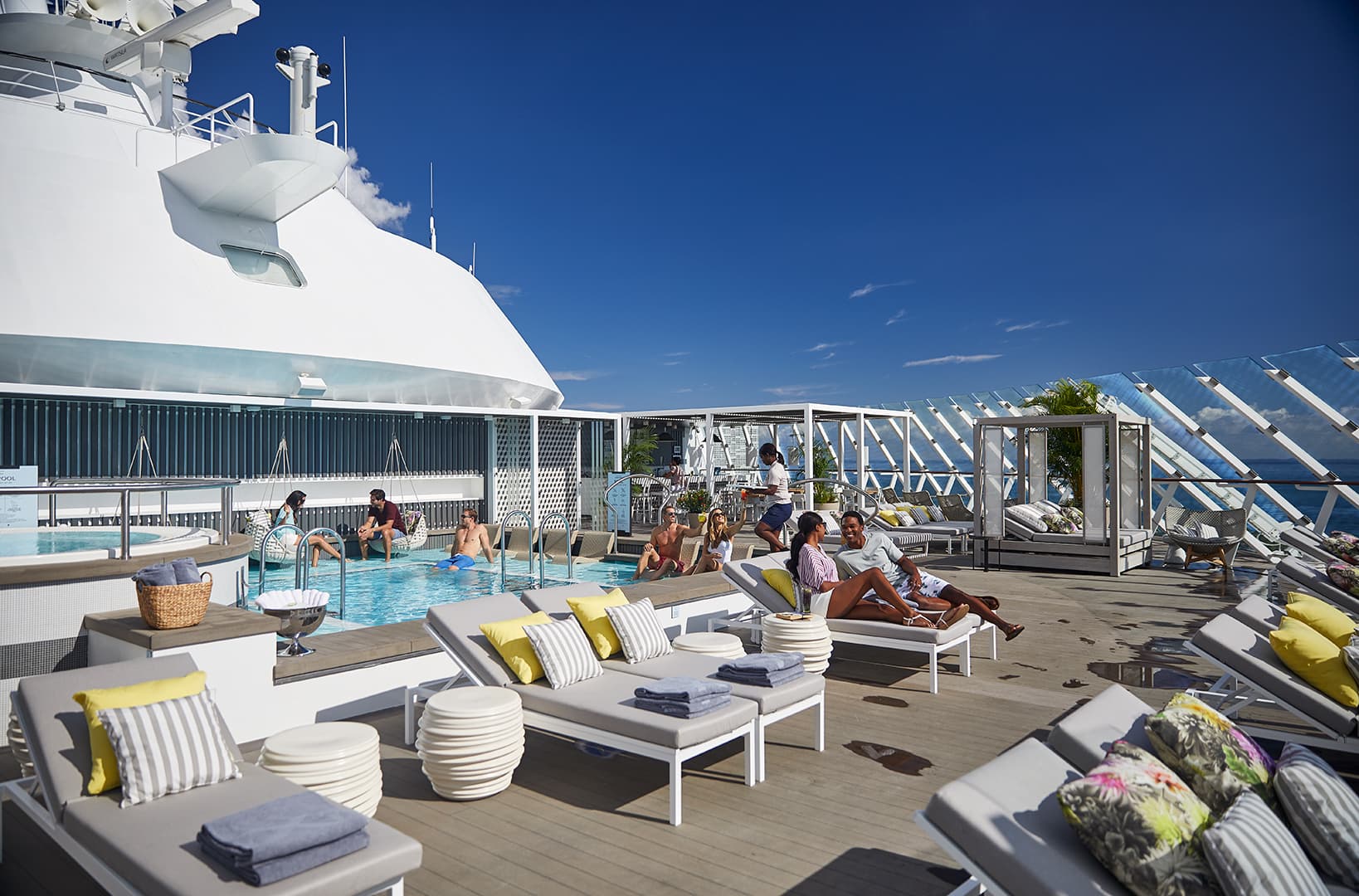 Celebrity Summit 선내