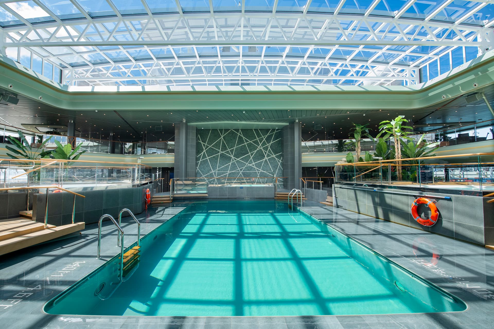 Tropical Pool