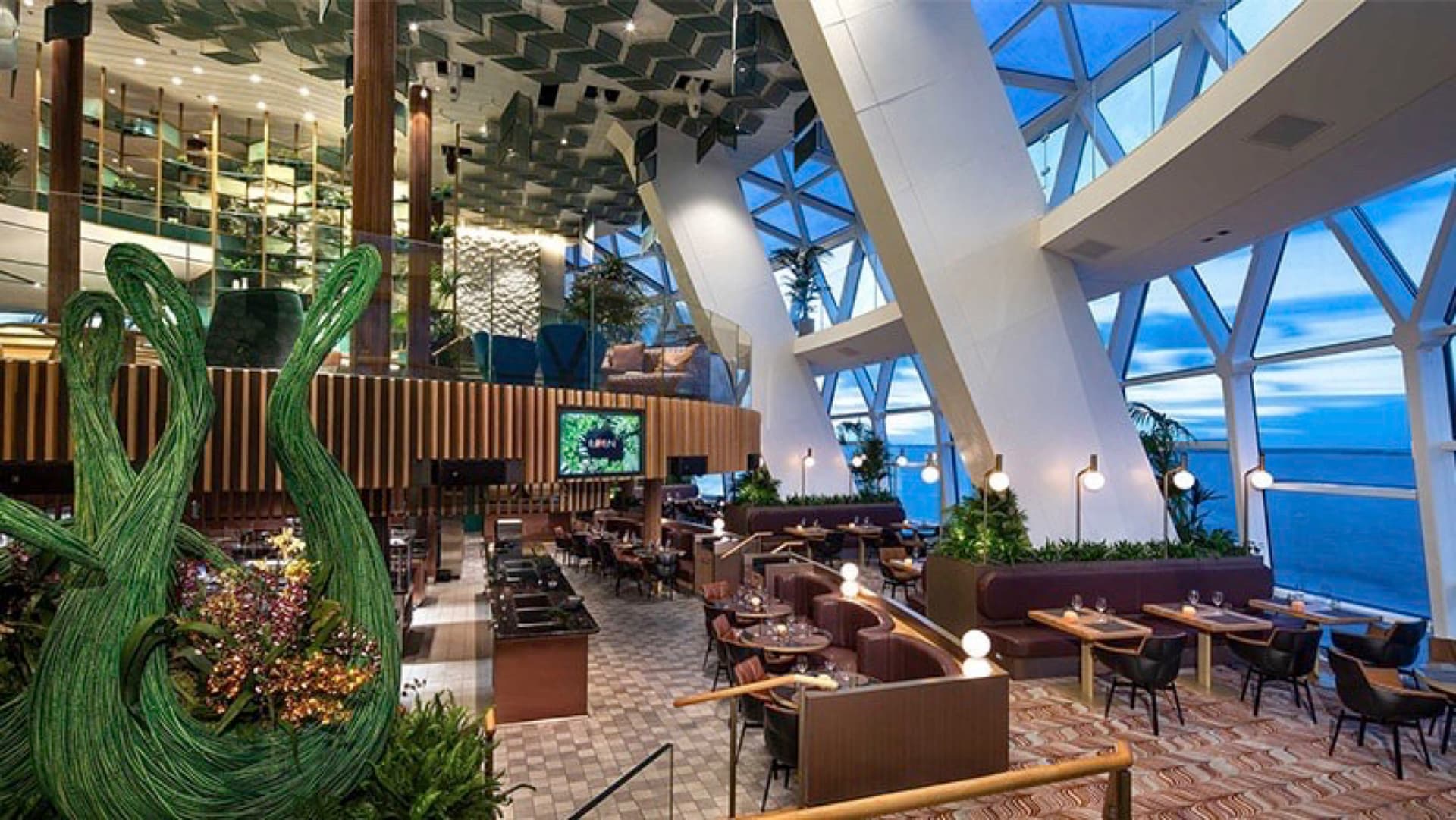 Celebrity Edge 선내