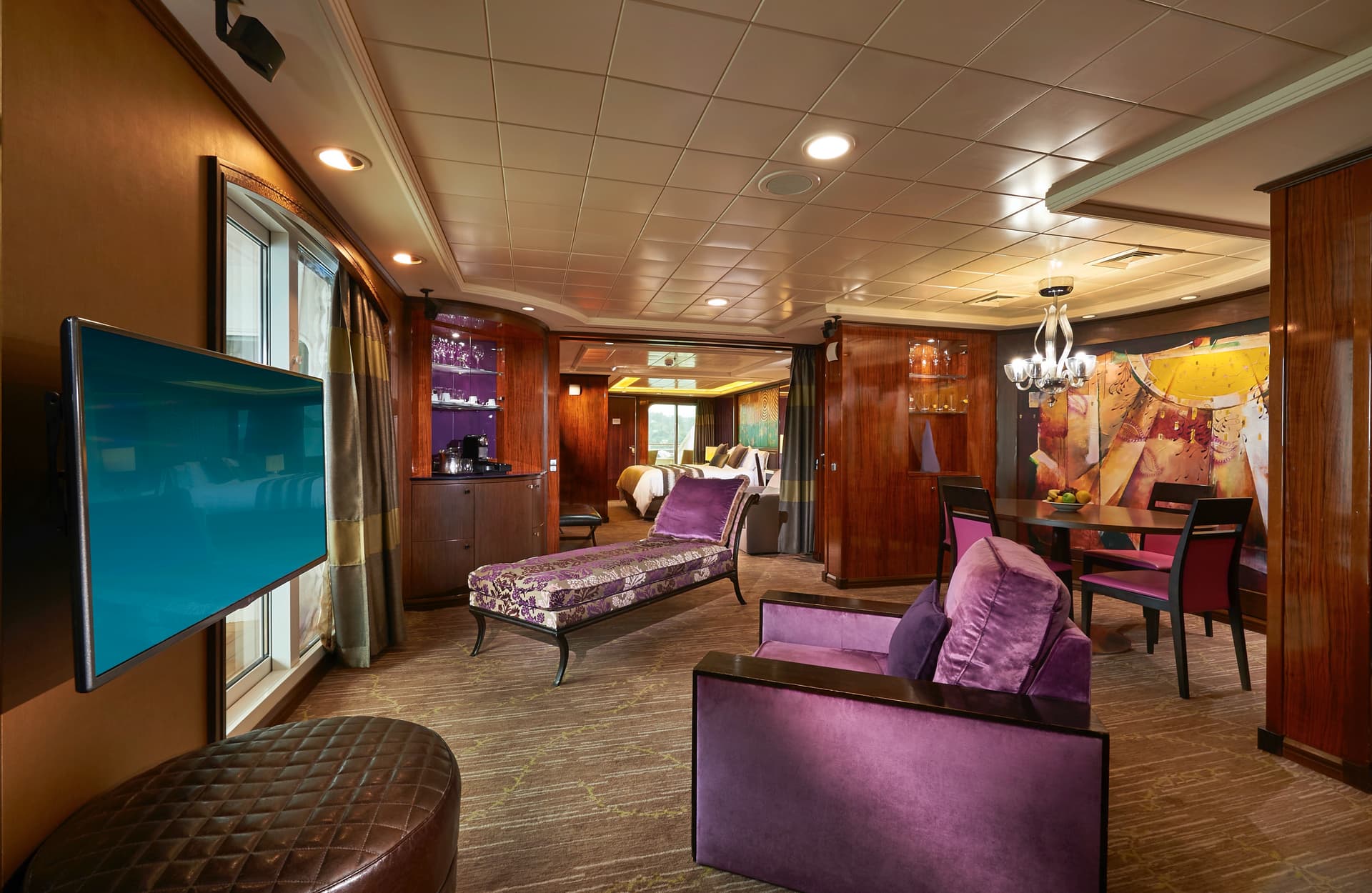 The Haven Deluxe Owner's Suite with Balcony