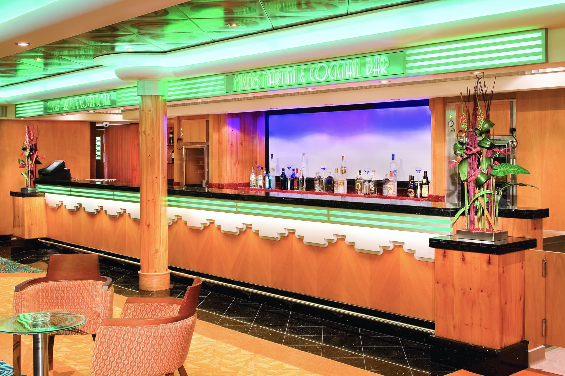 Norwegian Jade 선내
