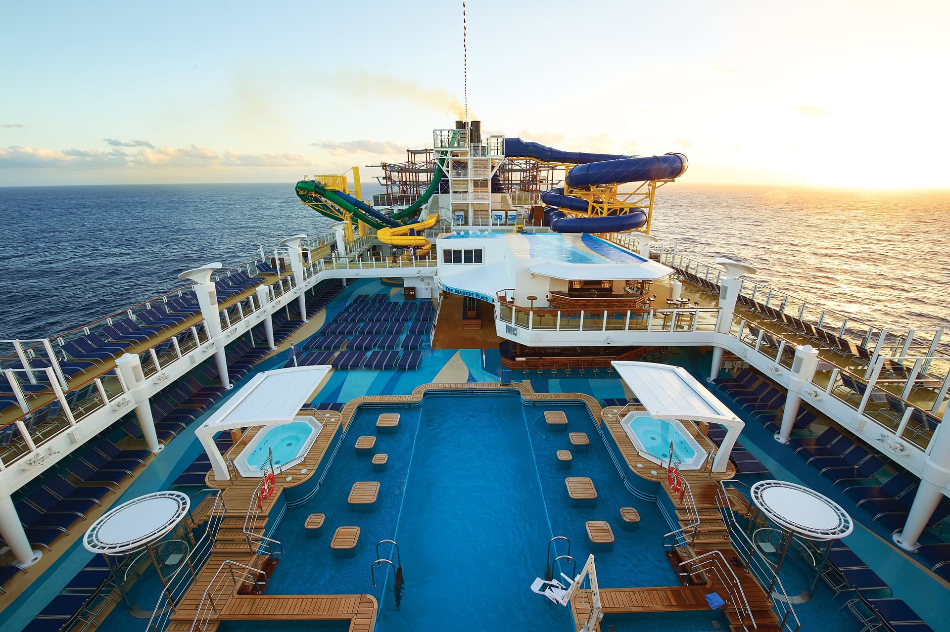 Norwegian Escape 선내