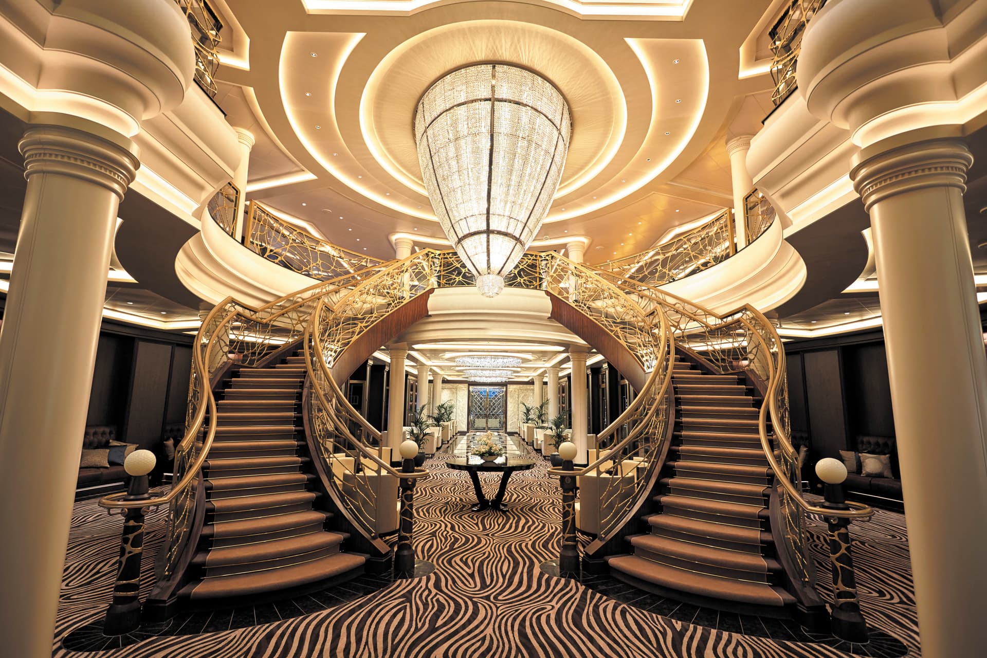 Seven Seas Explorer 선내