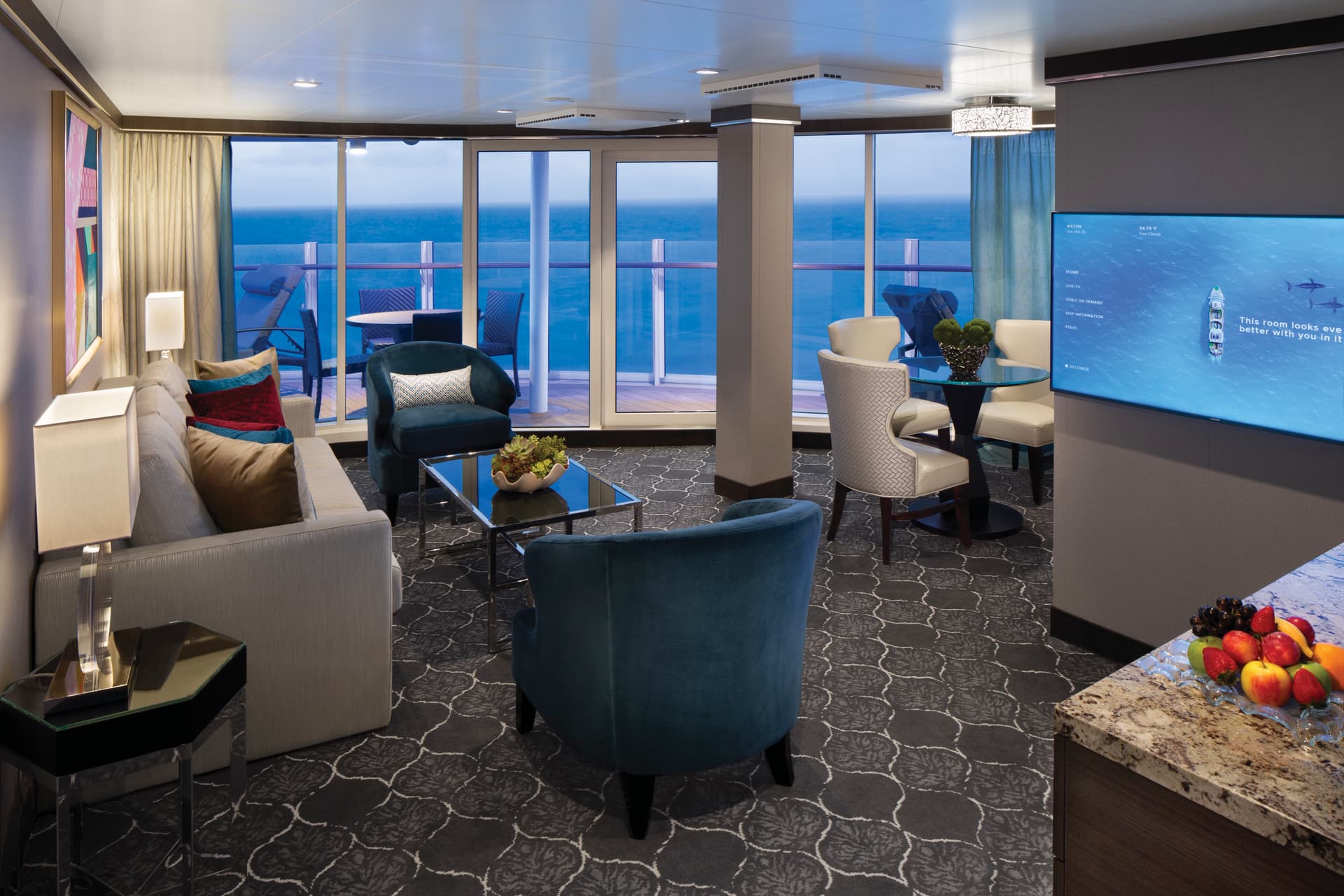 Spacious AquaTheatre Suite - 1 Bedroom