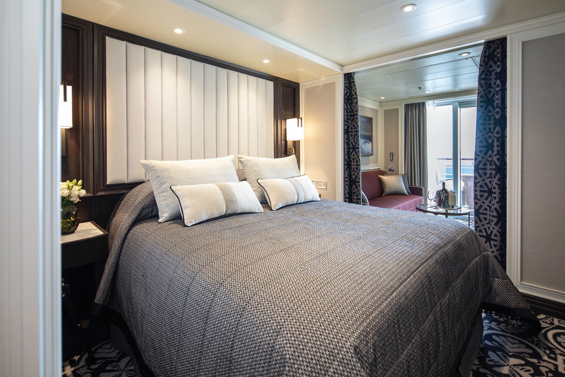 Deluxe Veranda Suite