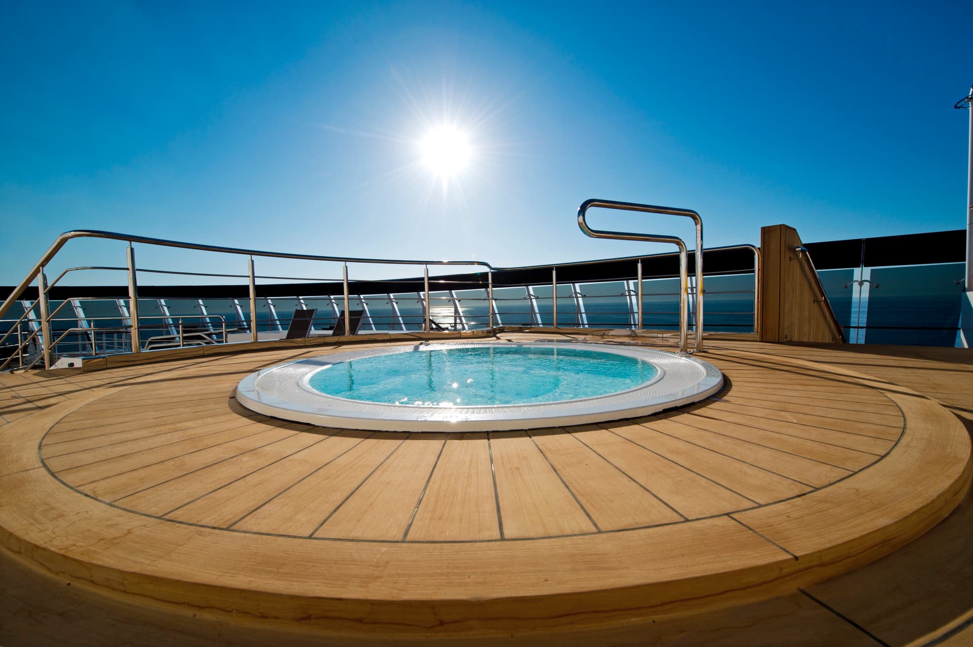 Top 18 Exclusive Solarium