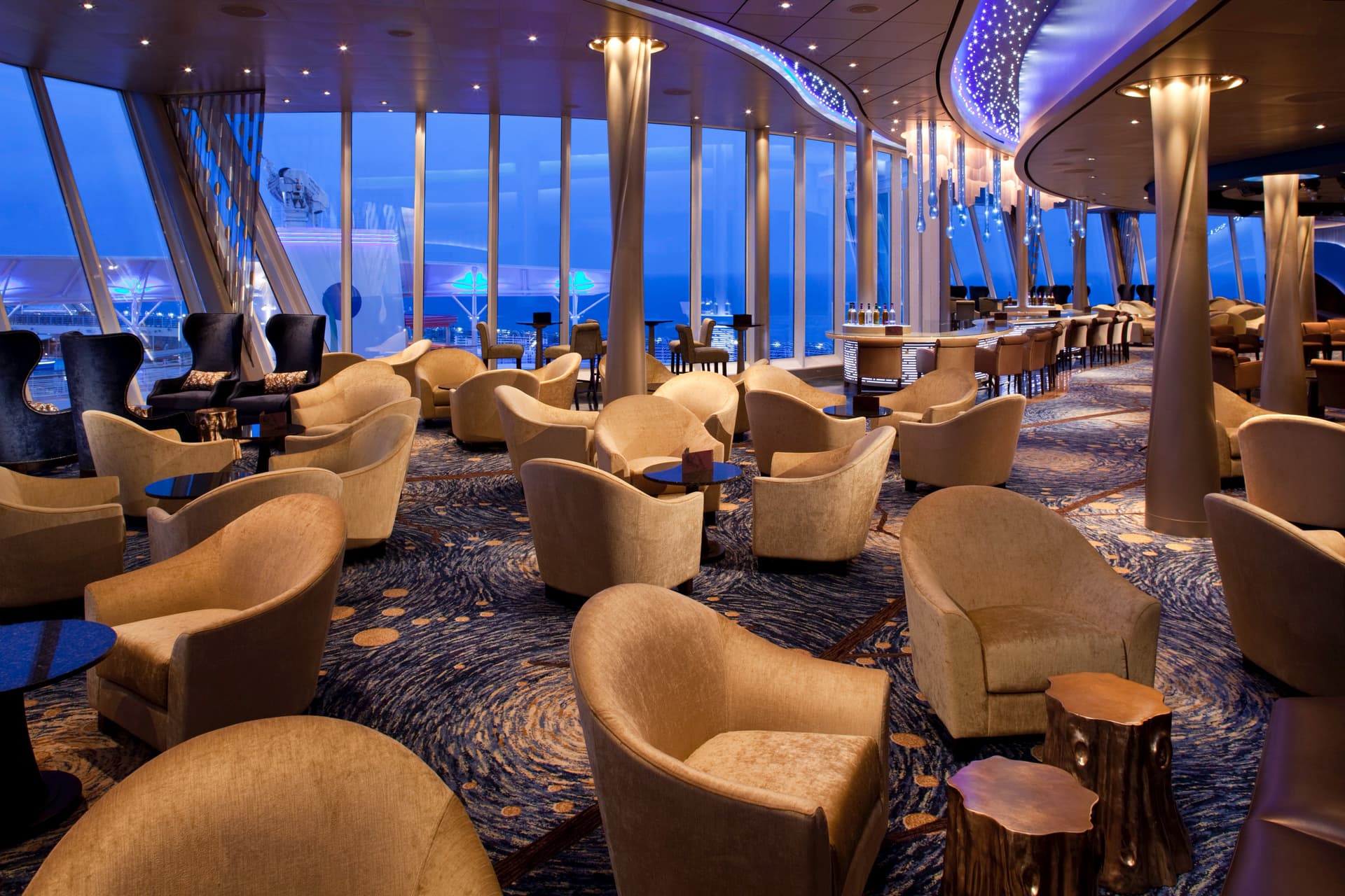 Adventure of the Seas 선내