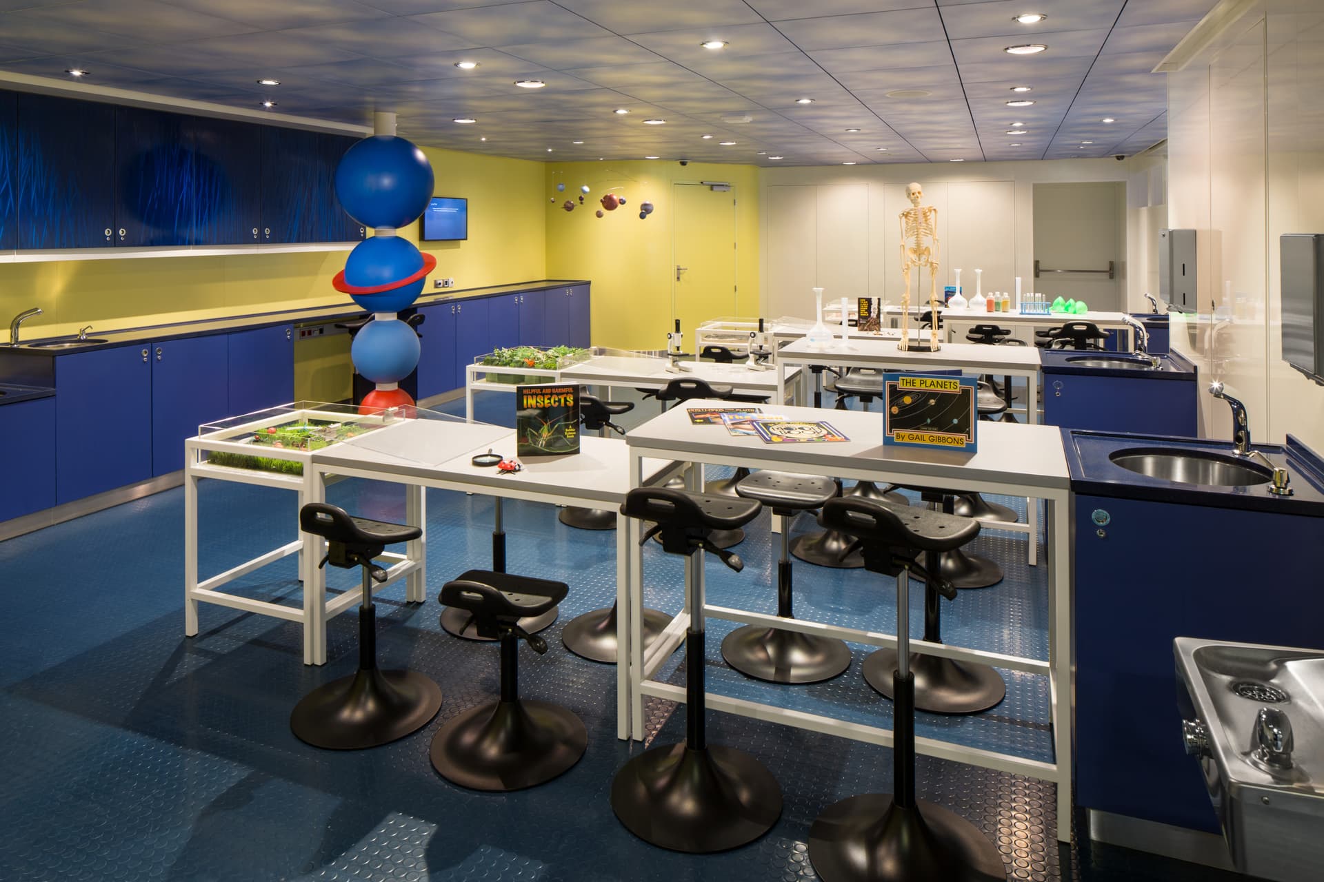 Adventure Ocean Science Lab