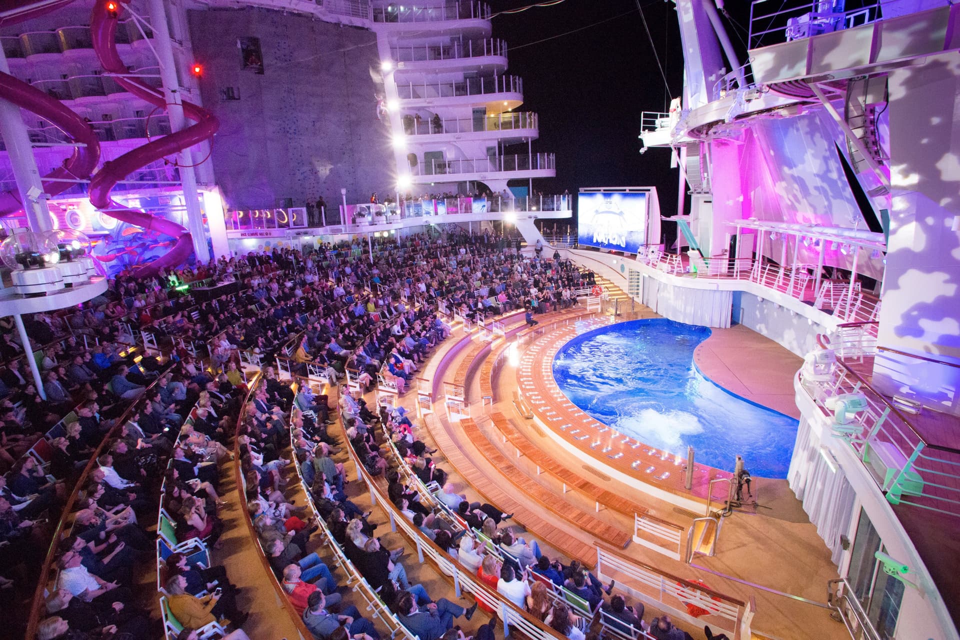 Symphony of the Seas 선내