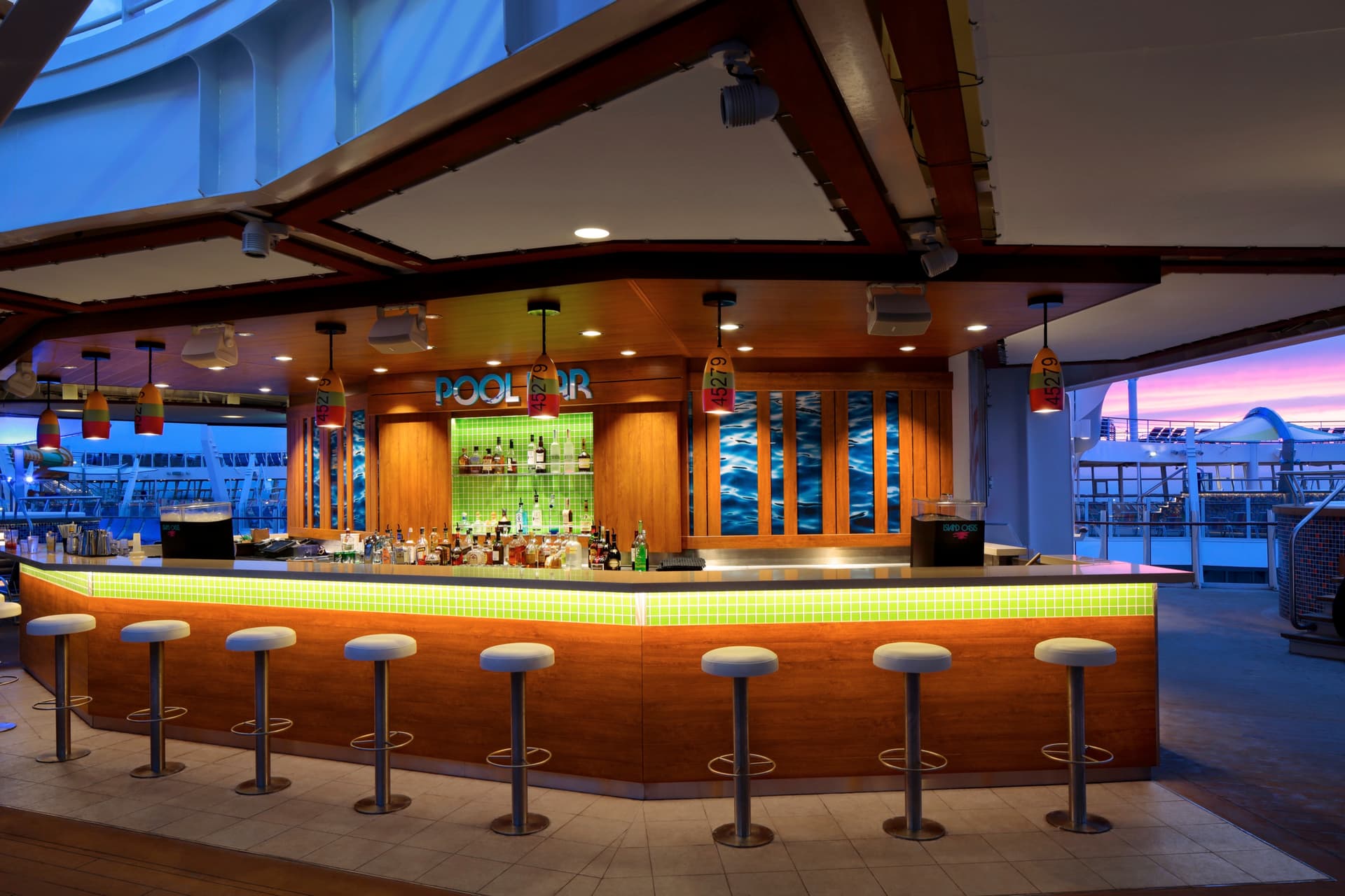 Grandeur of the Seas 선내