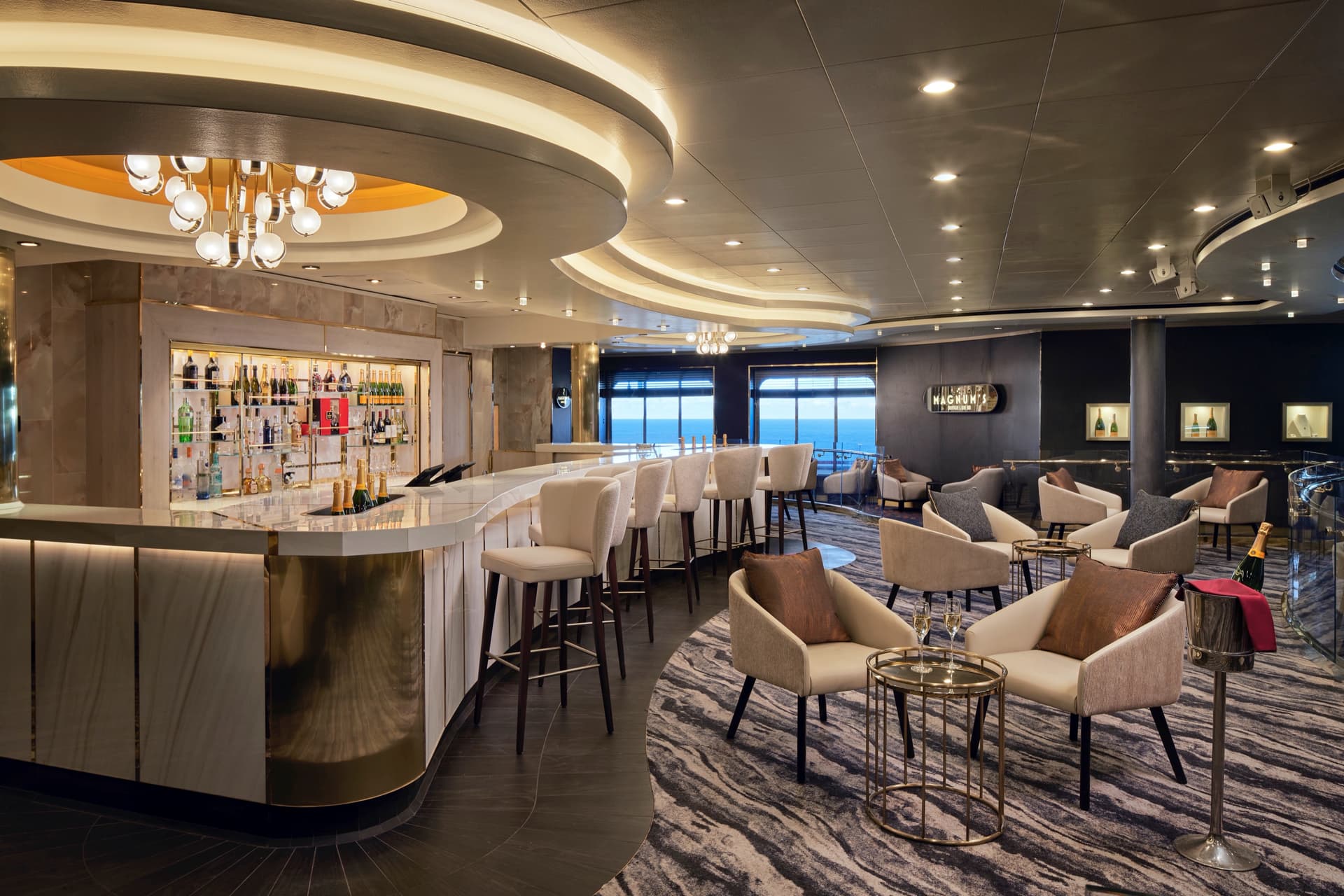 Norwegian Spirit 선내