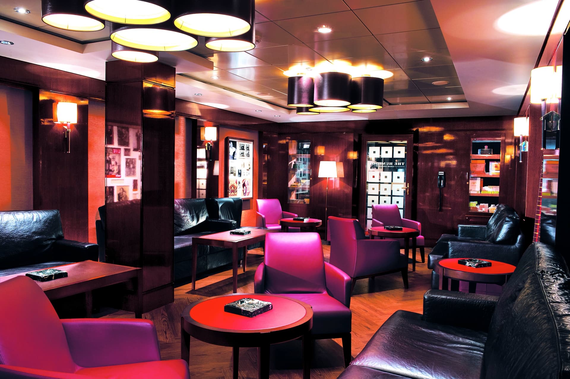 Norwegian Jade 선내