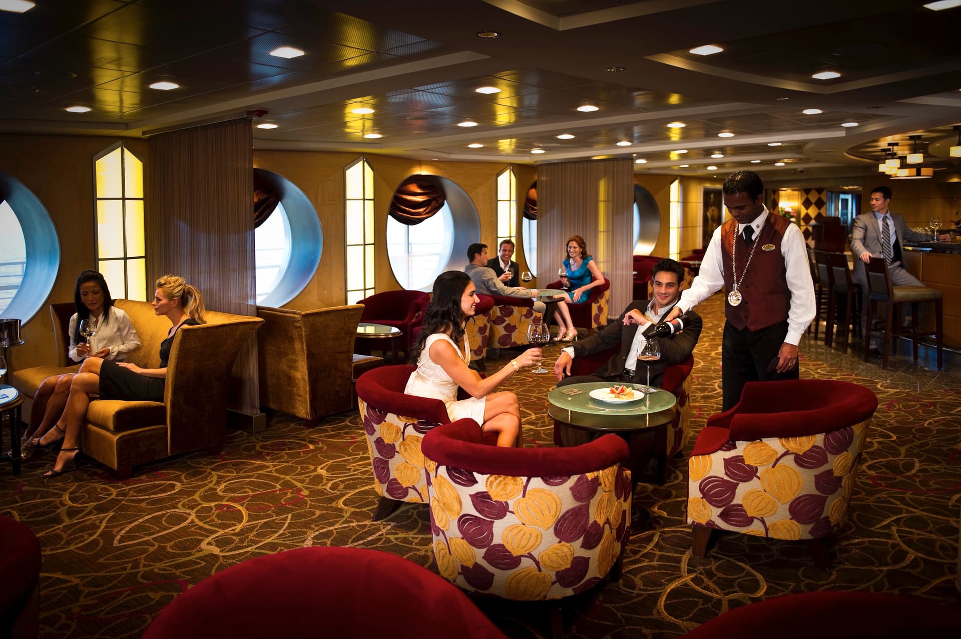 Celebrity Summit 선내