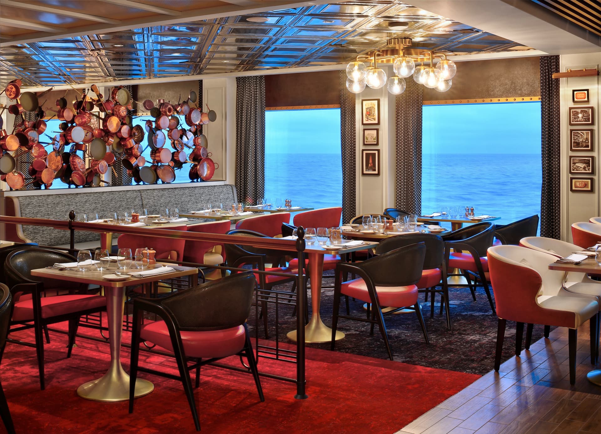 Le Grand Bistro