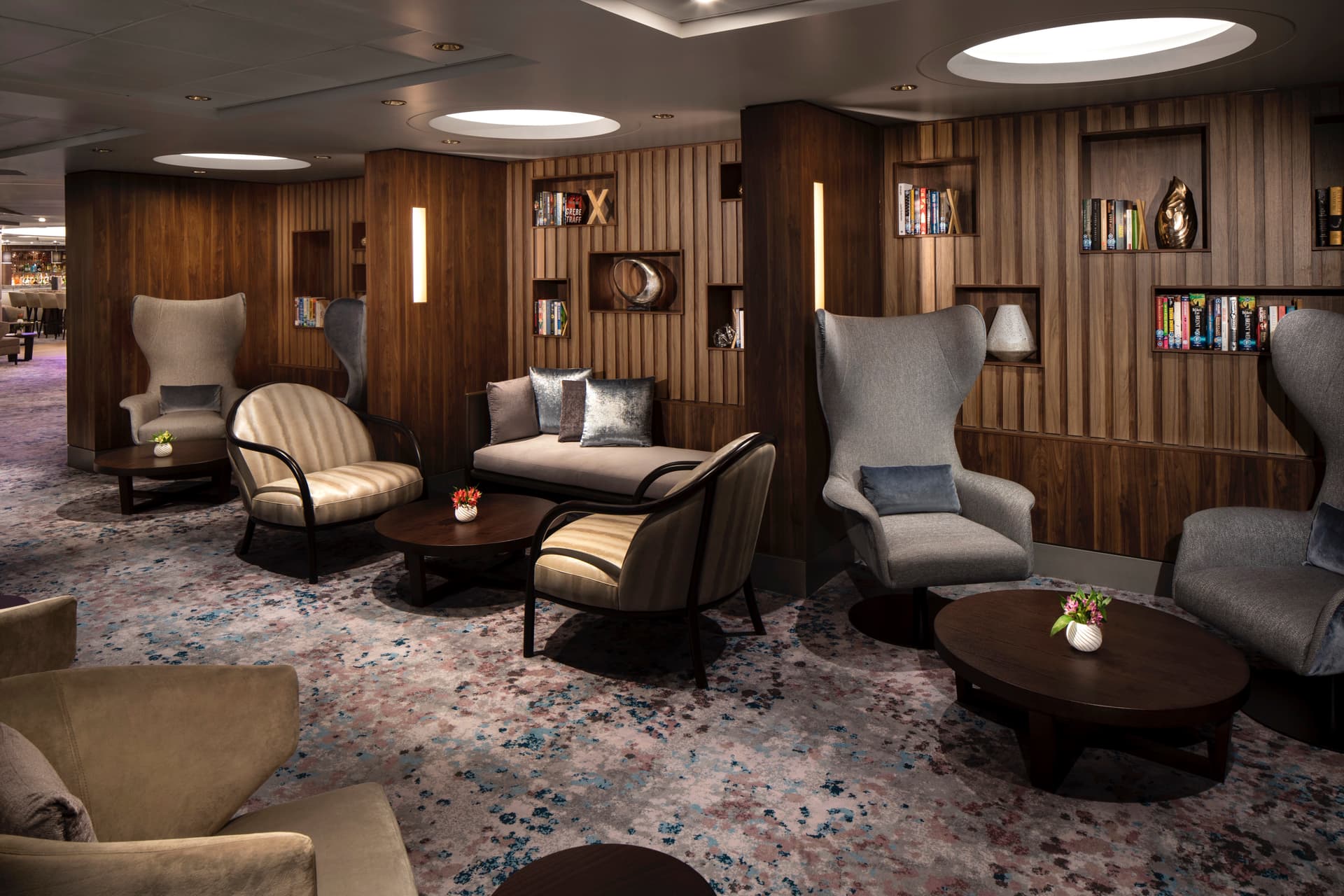 Celebrity Summit 선내