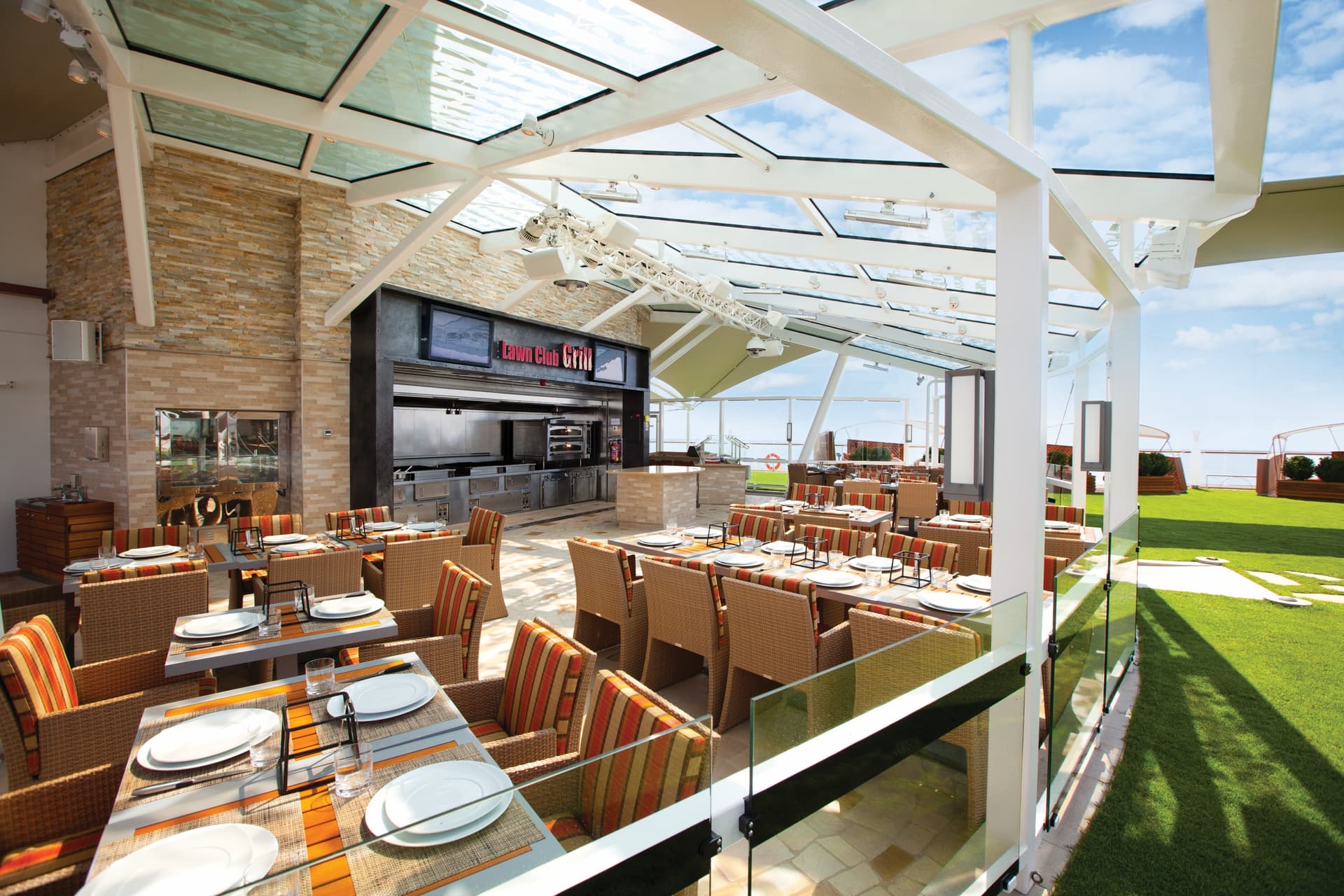 The Lawn Club Grill