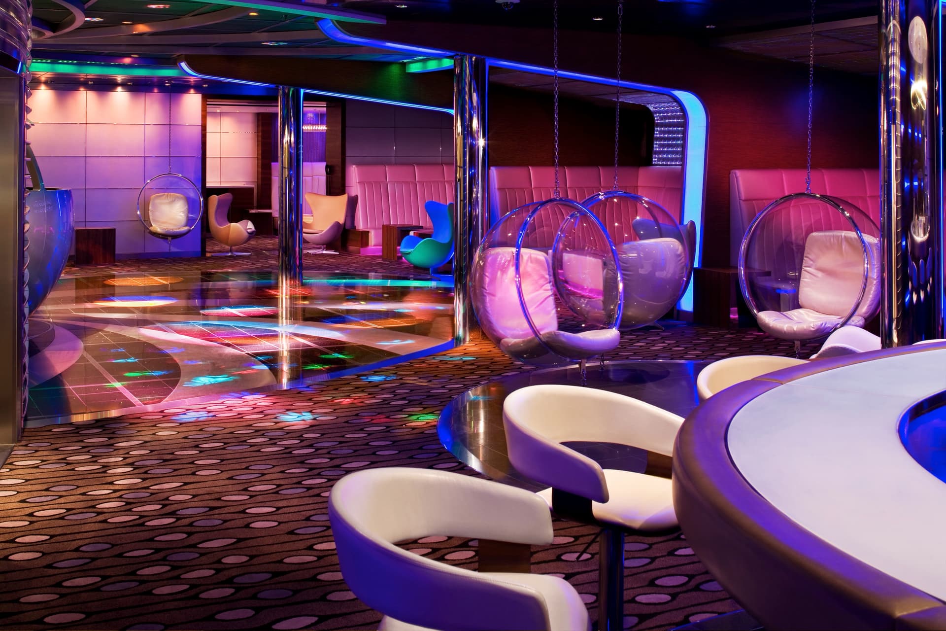 Celebrity Eclipse 선내