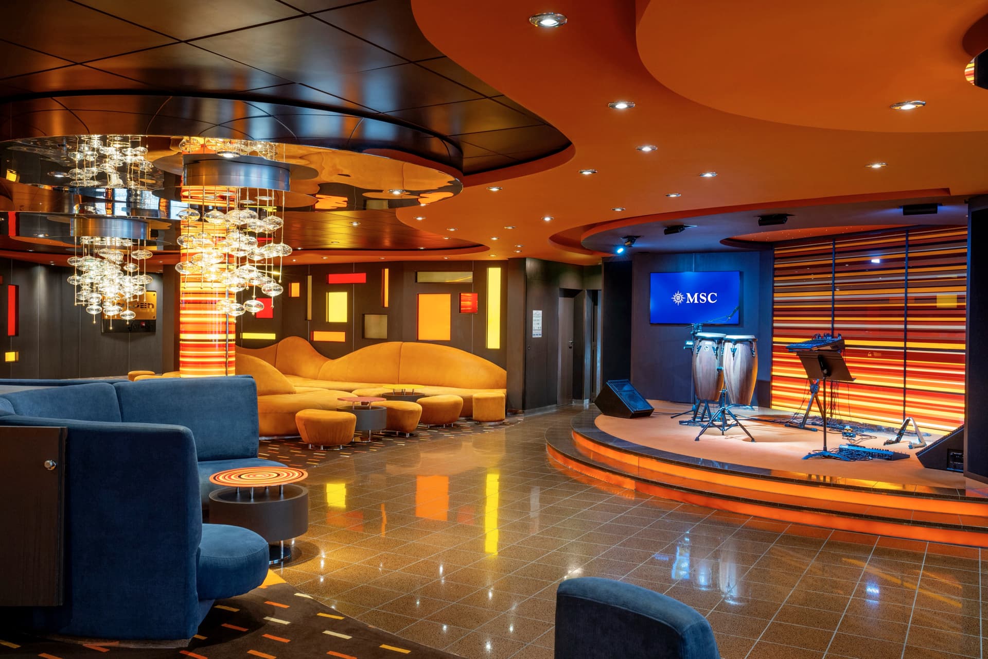 MSC Divina 선내