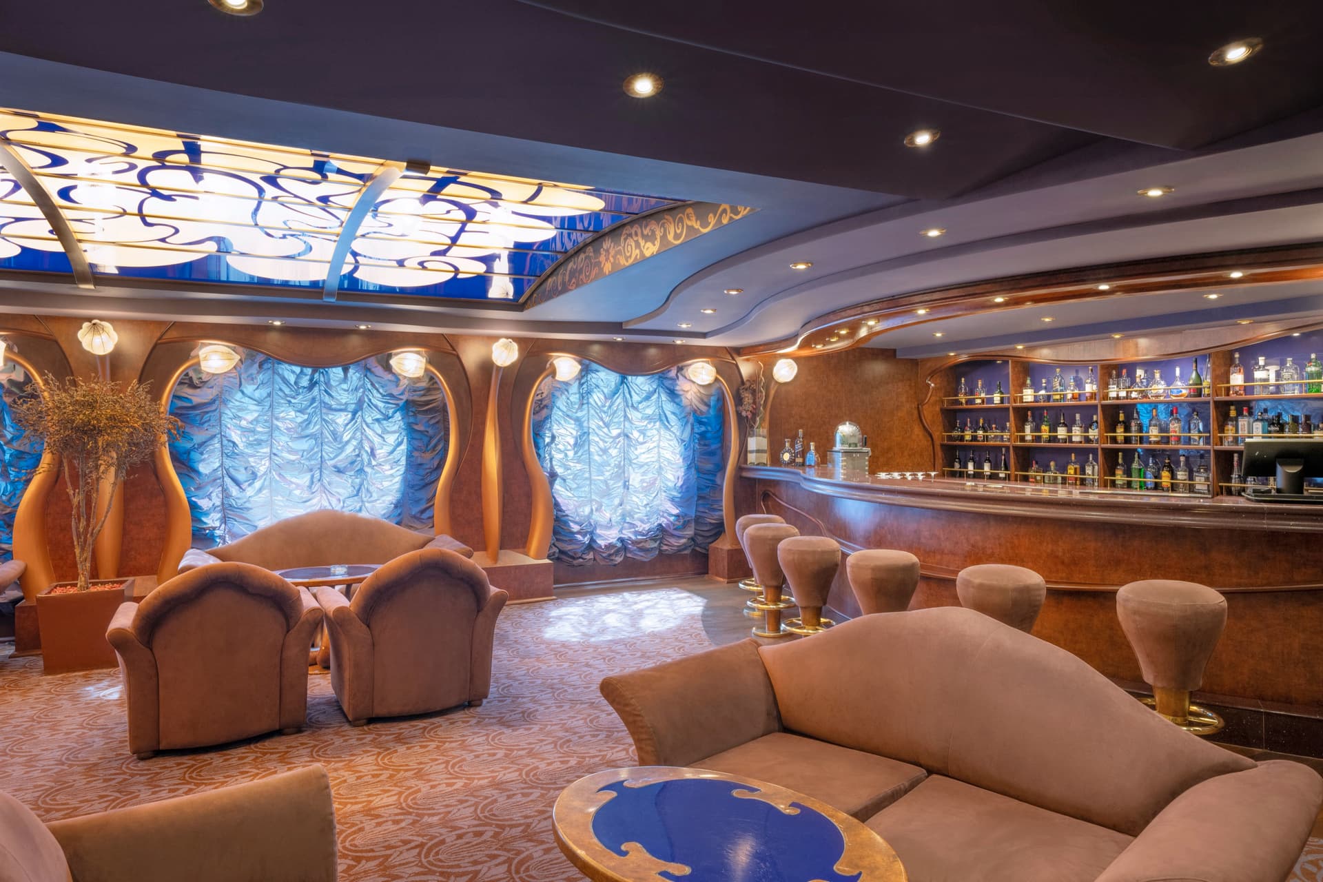 MSC Divina 선내