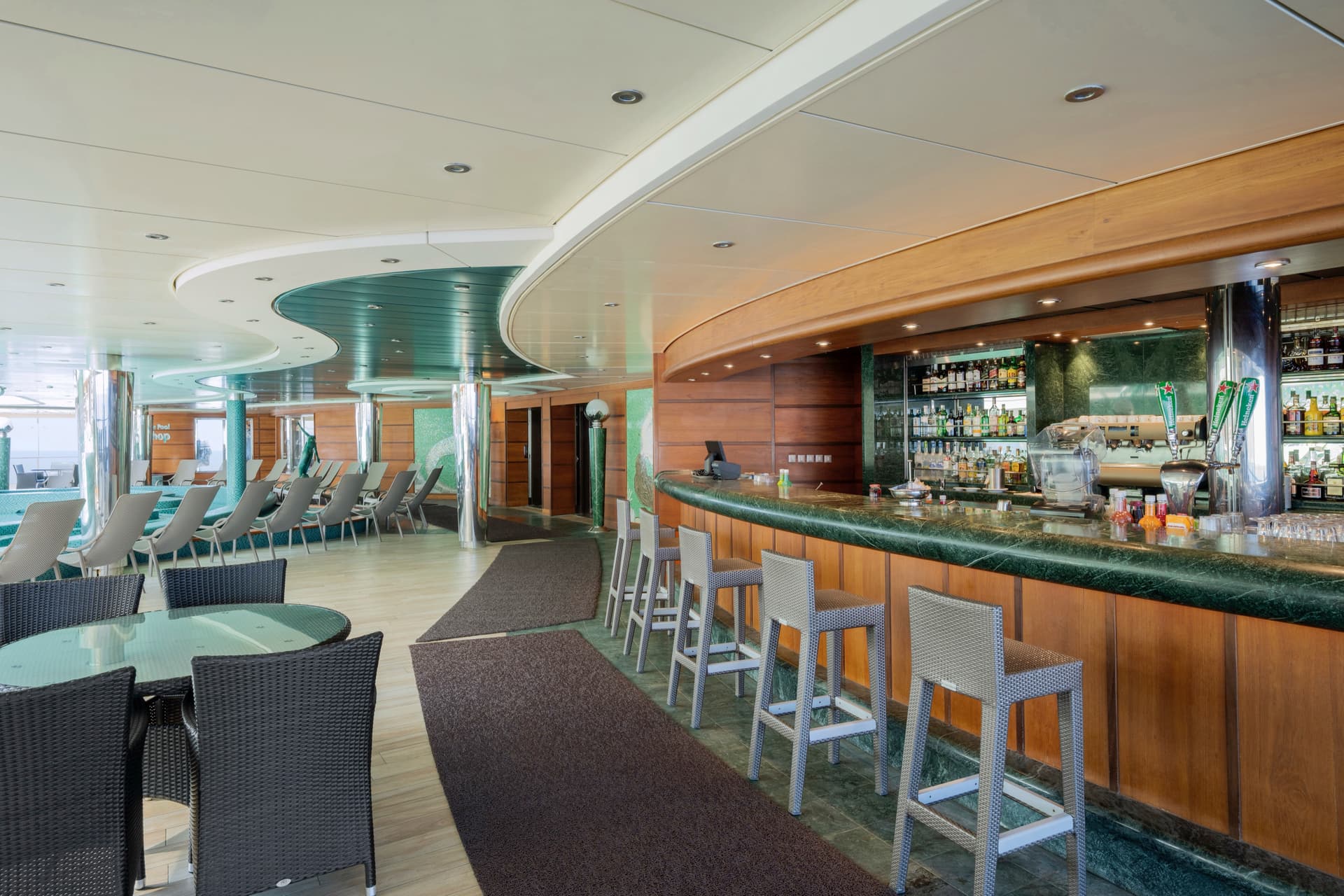 Le Sirene Bar