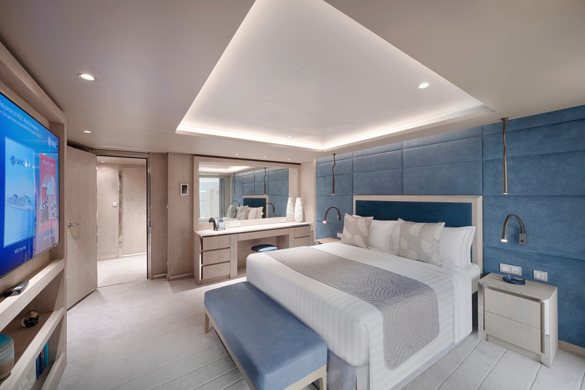 MSC Yacht Club Owner's Suite With Whirlpool Bath