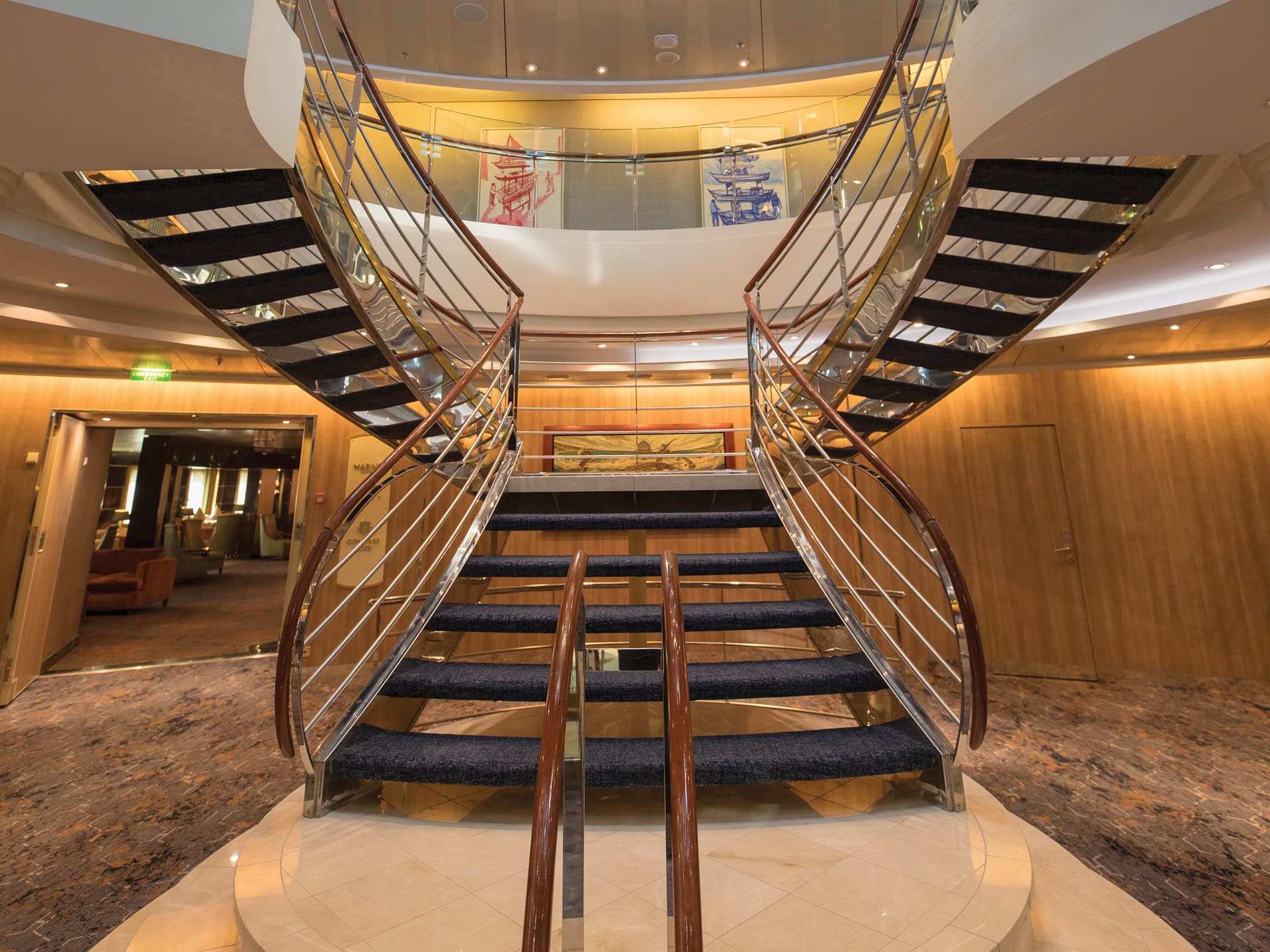 Seven Seas Mariner 선내