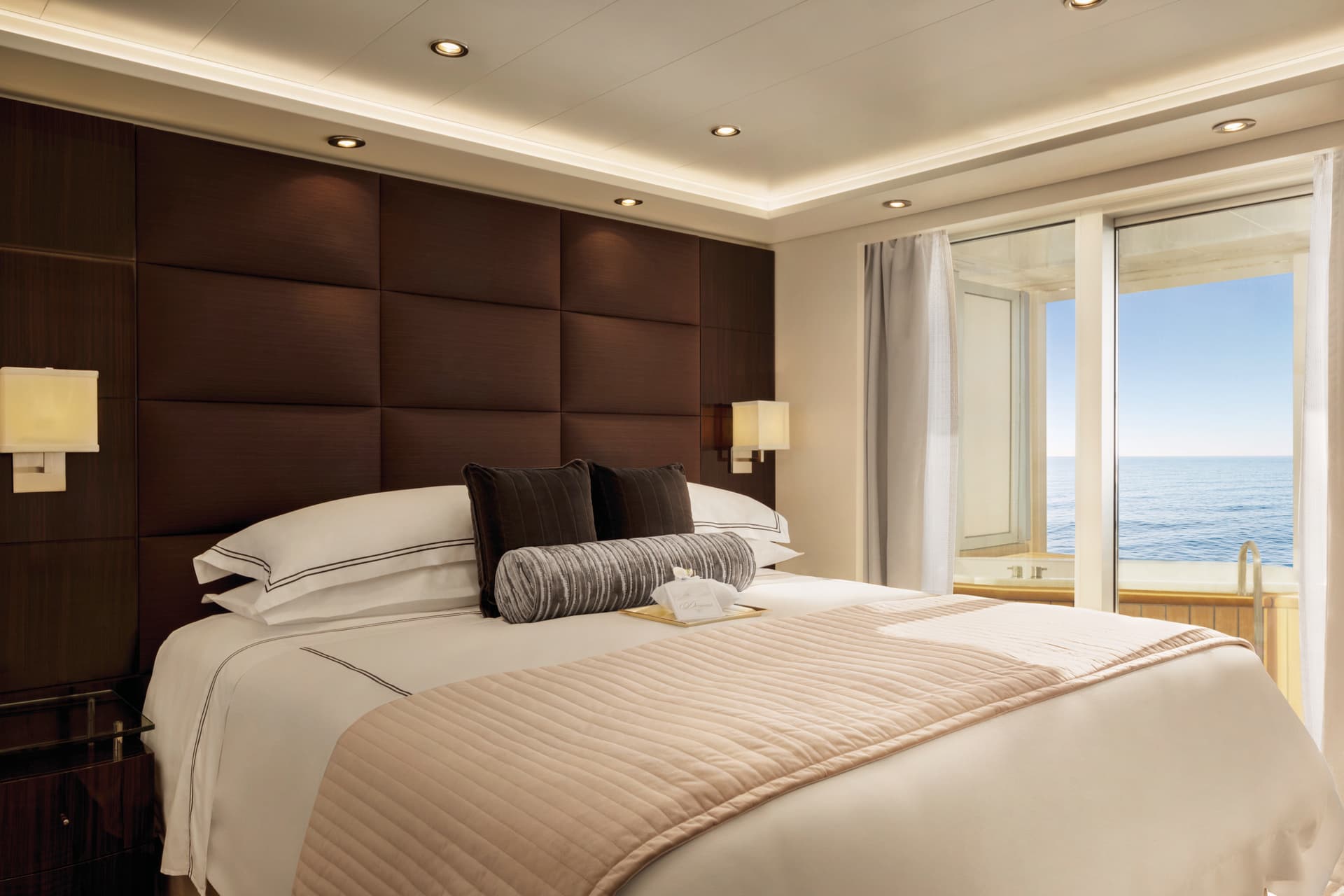 Oceania Suite