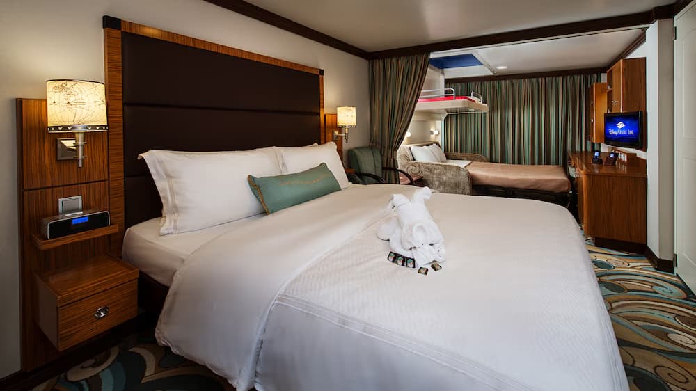 Concierge Family Oceanview with Verandah Stateroom
