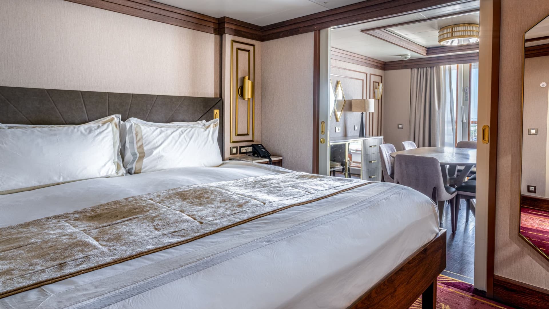Concierge Royal Suite with Verandah