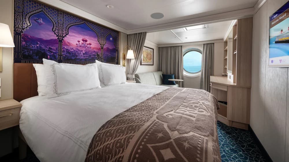 Deluxe Oceanview Stateroom