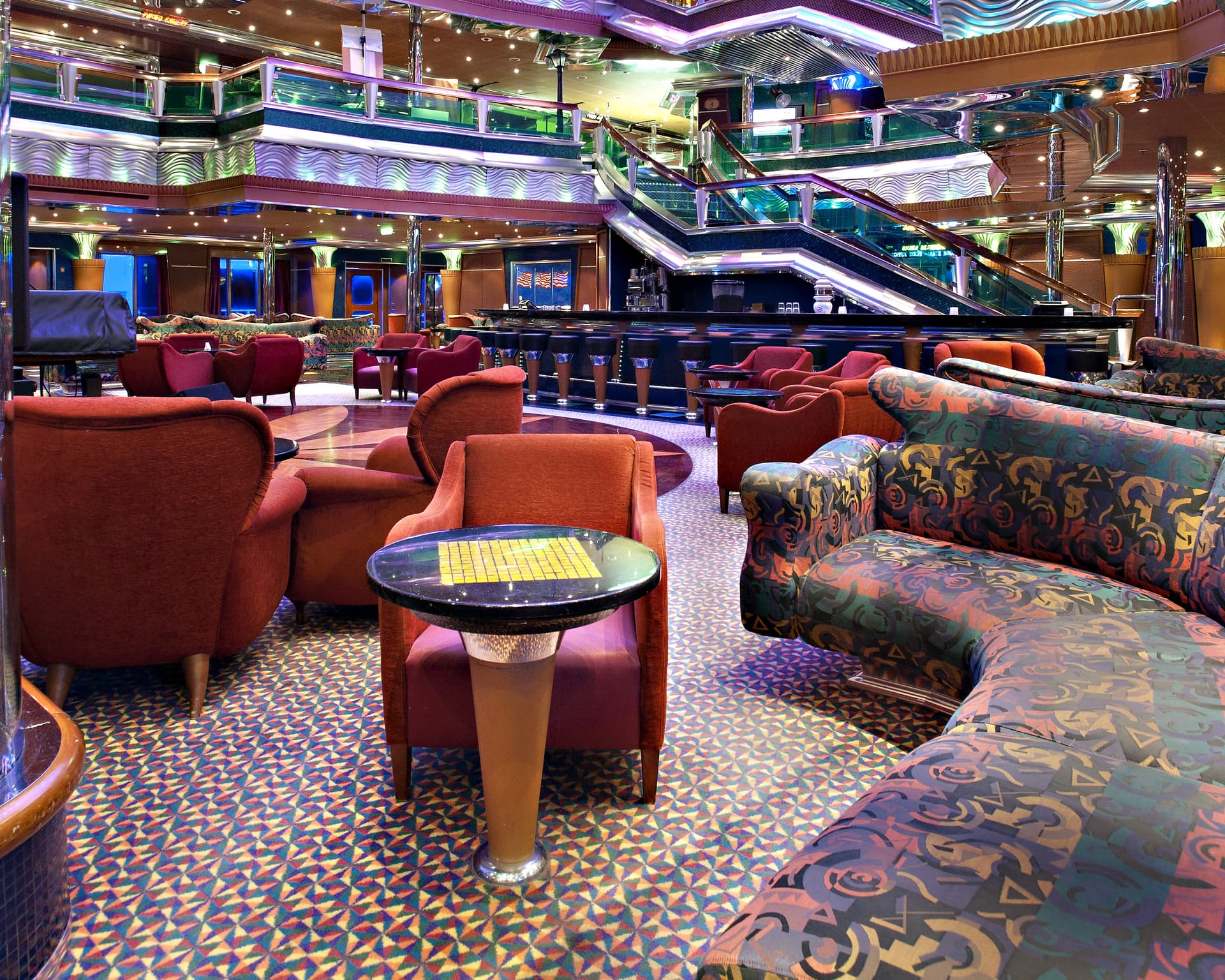 Carnival Glory 선내